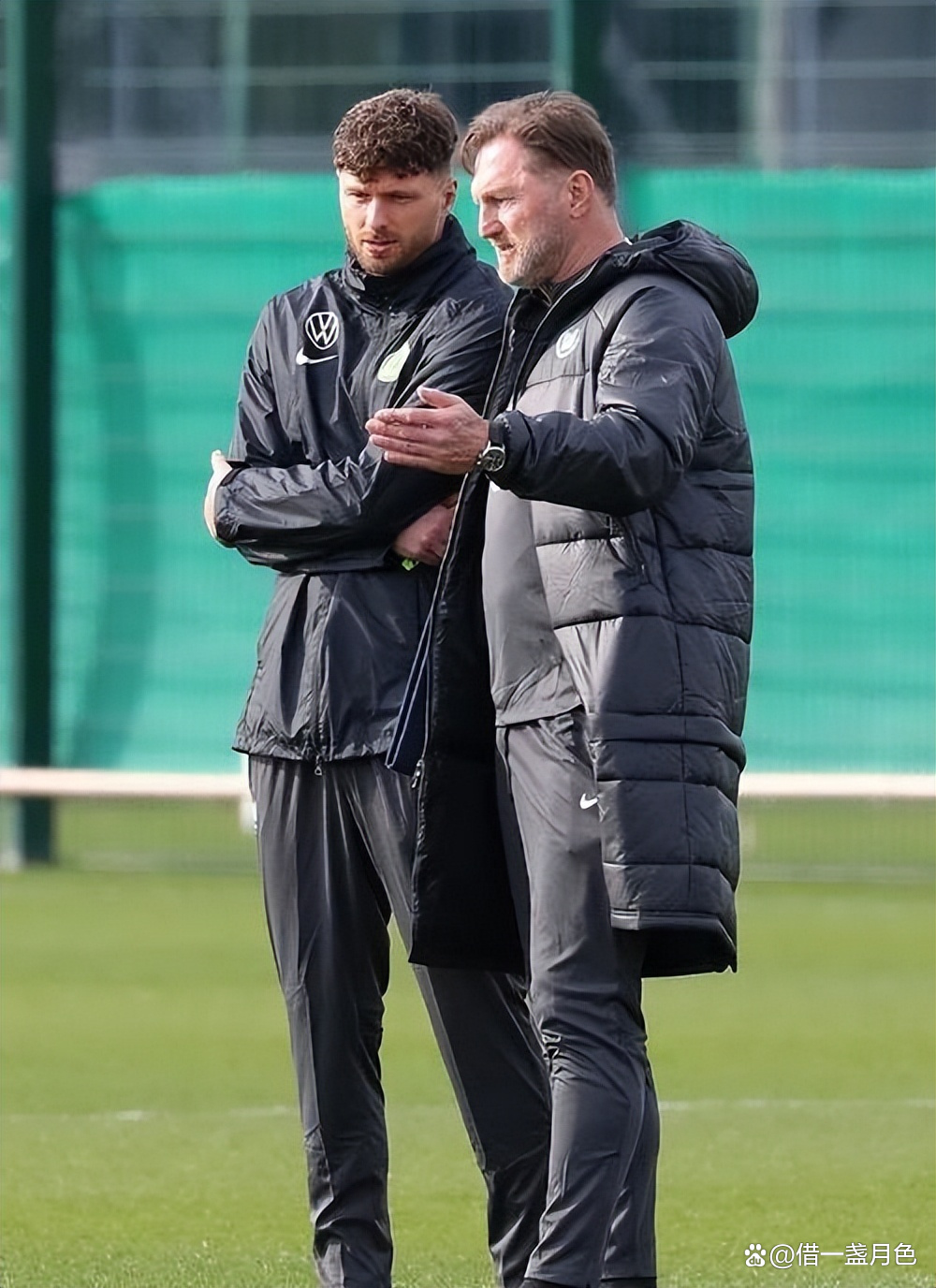 沃尔夫斯堡主帅因家庭原因暂时离队的简单介绍